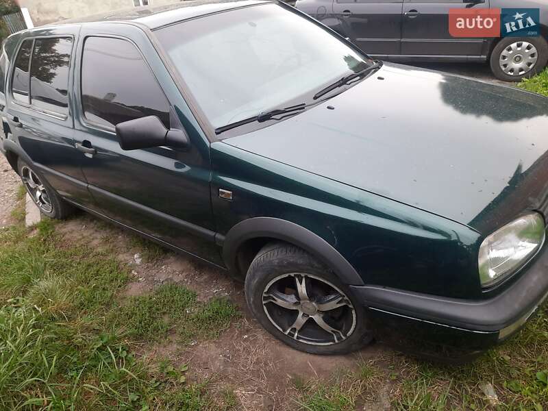Фото Volkswagen Golf з оголошення AUTO.RIA