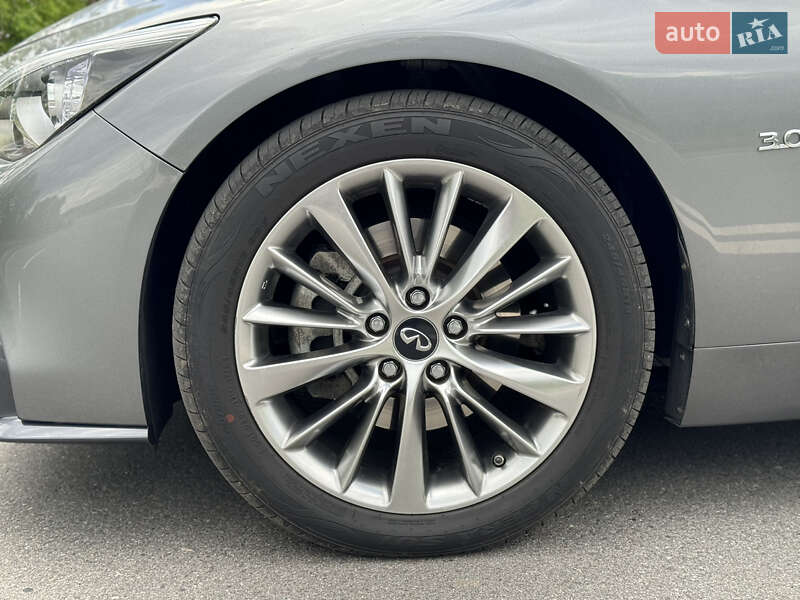 Фото Infiniti Q50 з оголошення AUTO.RIA