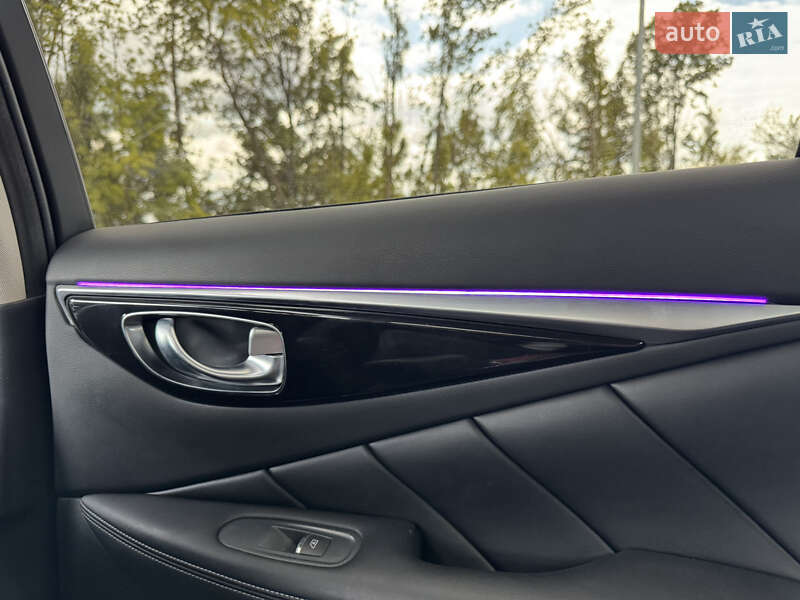 Фото Infiniti Q50 з оголошення AUTO.RIA