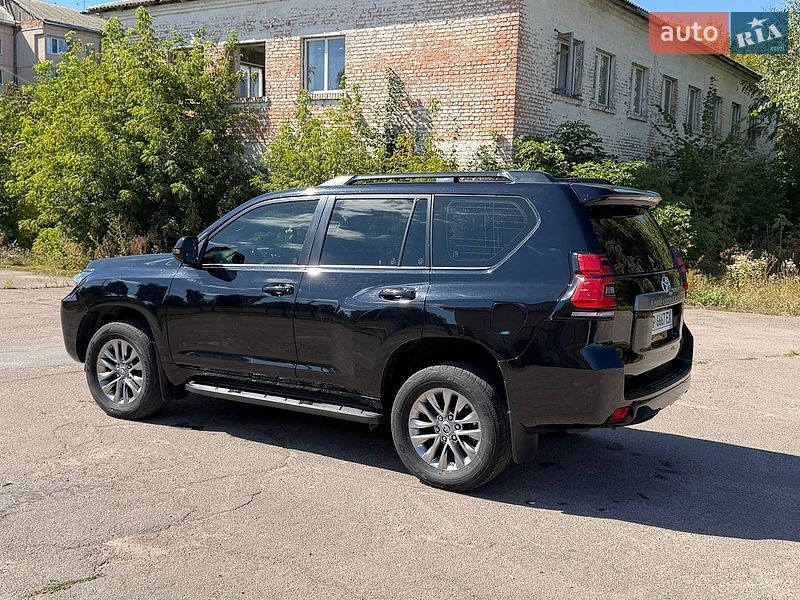 Фото Toyota Land Cruiser Prado з оголошення AUTO.RIA