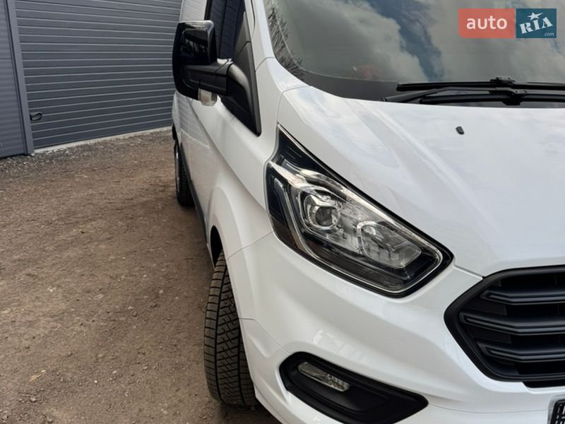 Фото Ford Transit Custom з оголошення AUTO.RIA