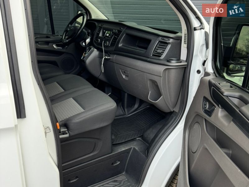Фото Ford Transit Custom з оголошення AUTO.RIA