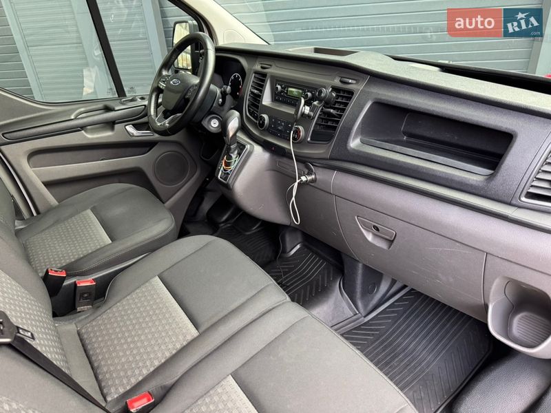 Фото Ford Transit Custom з оголошення AUTO.RIA