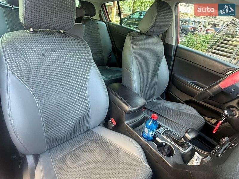 Фото Kia Sportage з оголошення AUTO.RIA