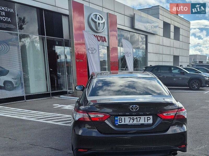 Фото Toyota Camry з оголошення AUTO.RIA