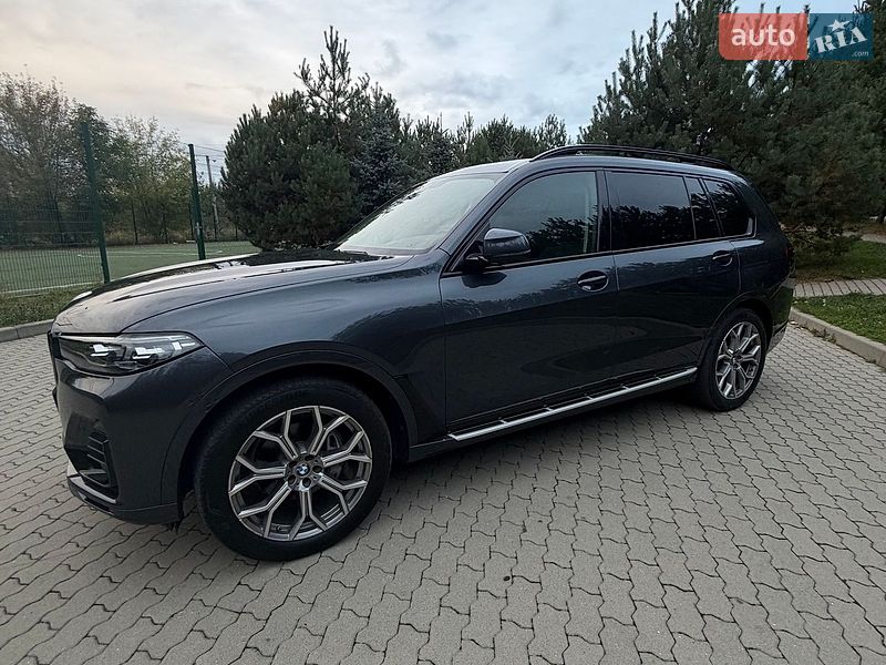 Фото BMW X7 з оголошення AUTO.RIA