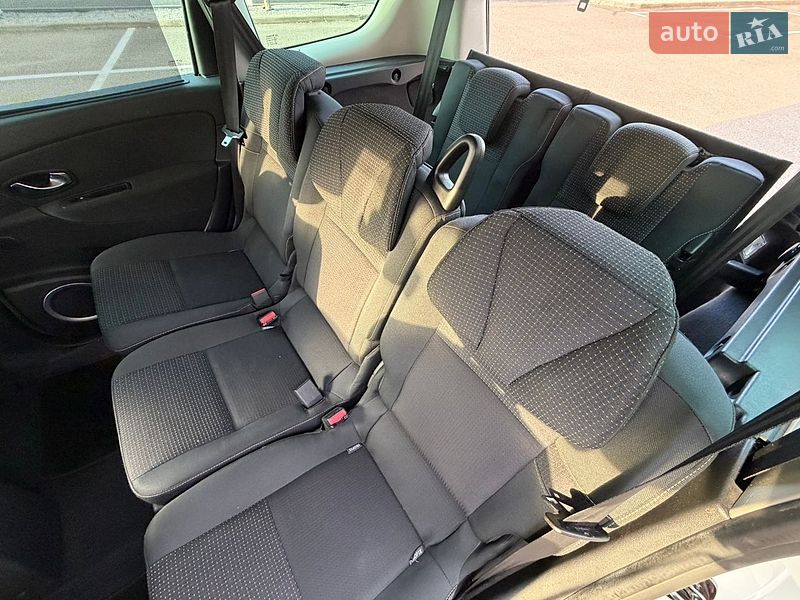 Фото Renault Grand Scenic з оголошення AUTO.RIA