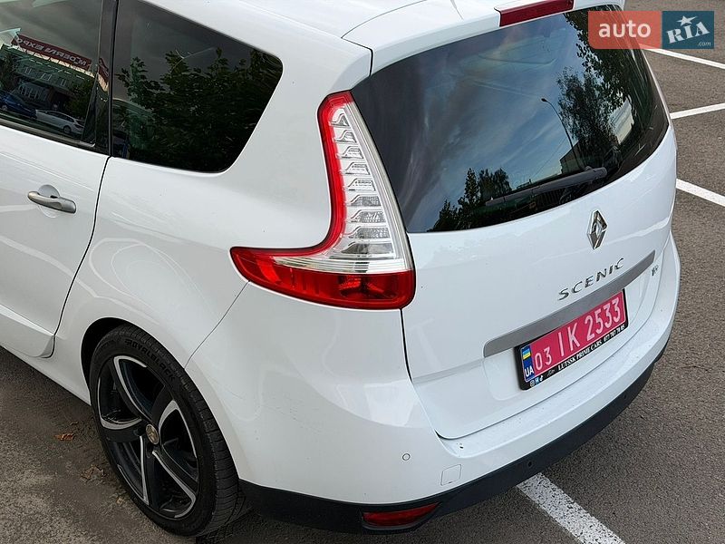 Фото Renault Grand Scenic з оголошення AUTO.RIA