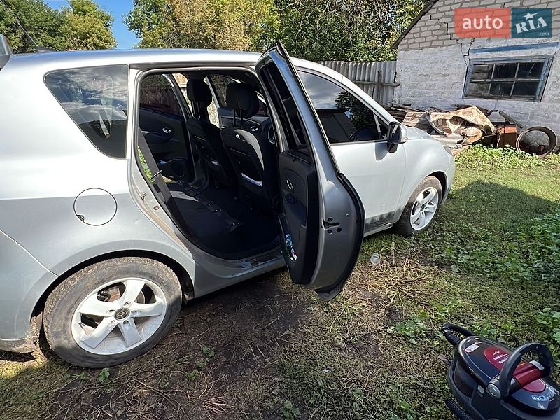 Фото Renault Scenic з оголошення AUTO.RIA
