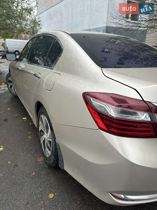 Фото Honda Accord з оголошення AUTO.RIA
