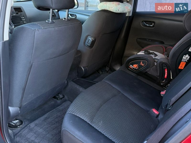 Фото Nissan Leaf з оголошення AUTO.RIA