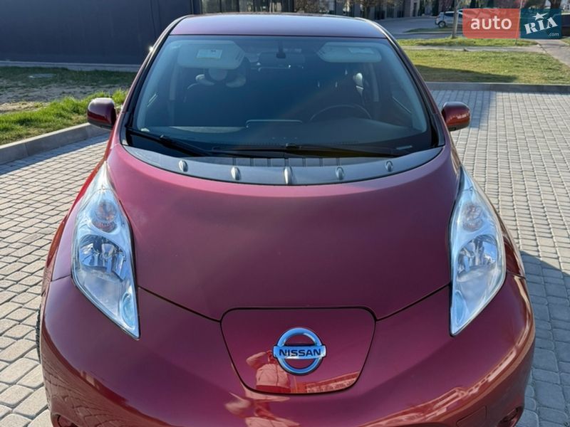 Фото Nissan Leaf з оголошення AUTO.RIA