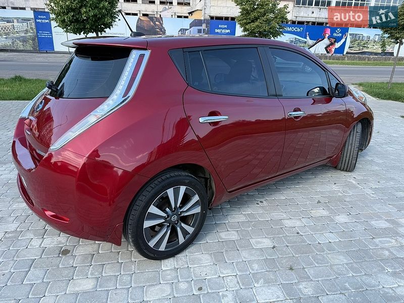 Фото Nissan Leaf з оголошення AUTO.RIA