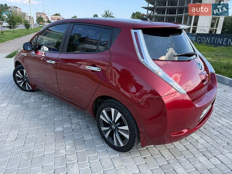 Фото Nissan Leaf з оголошення AUTO.RIA