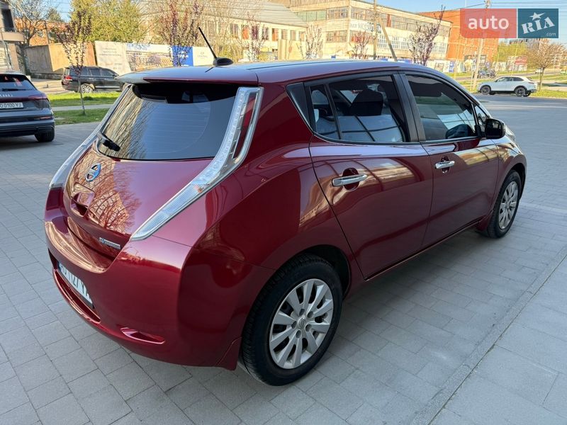 Фото Nissan Leaf з оголошення AUTO.RIA