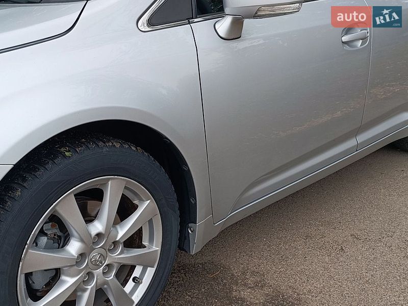Фото Toyota Avensis з оголошення AUTO.RIA