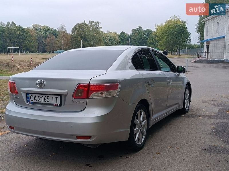 Фото Toyota Avensis з оголошення AUTO.RIA