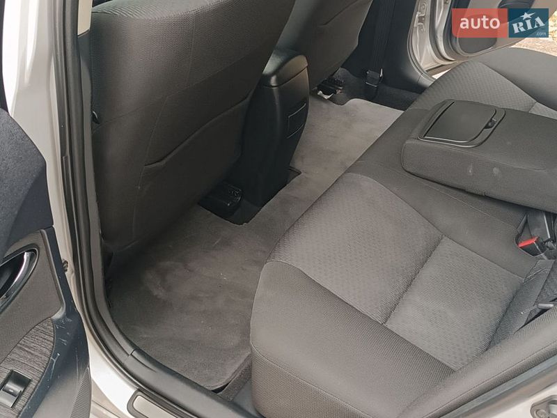 Фото Toyota Avensis з оголошення AUTO.RIA