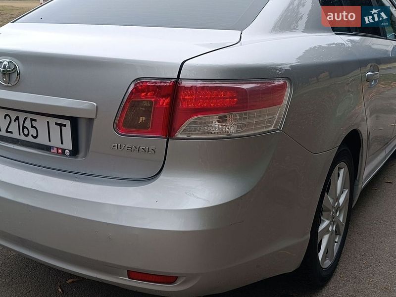Фото Toyota Avensis з оголошення AUTO.RIA