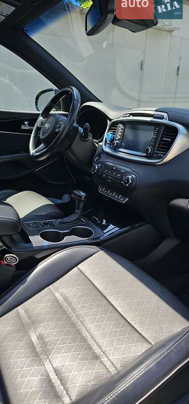 Фото Kia Sorento з оголошення AUTO.RIA
