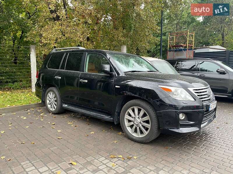 Фото Lexus LX з оголошення AUTO.RIA