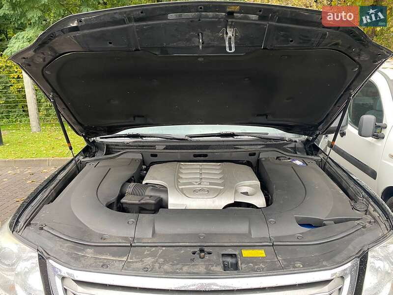 Фото Lexus LX з оголошення AUTO.RIA