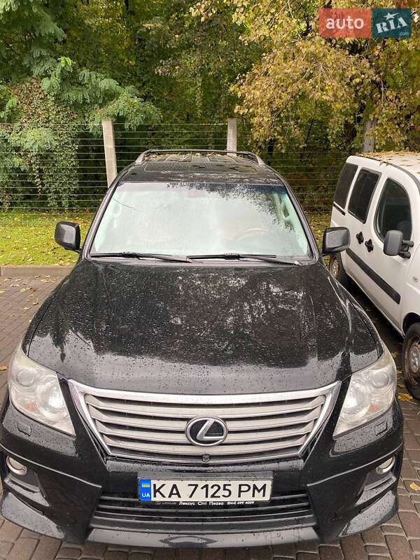 Фото Lexus LX з оголошення AUTO.RIA