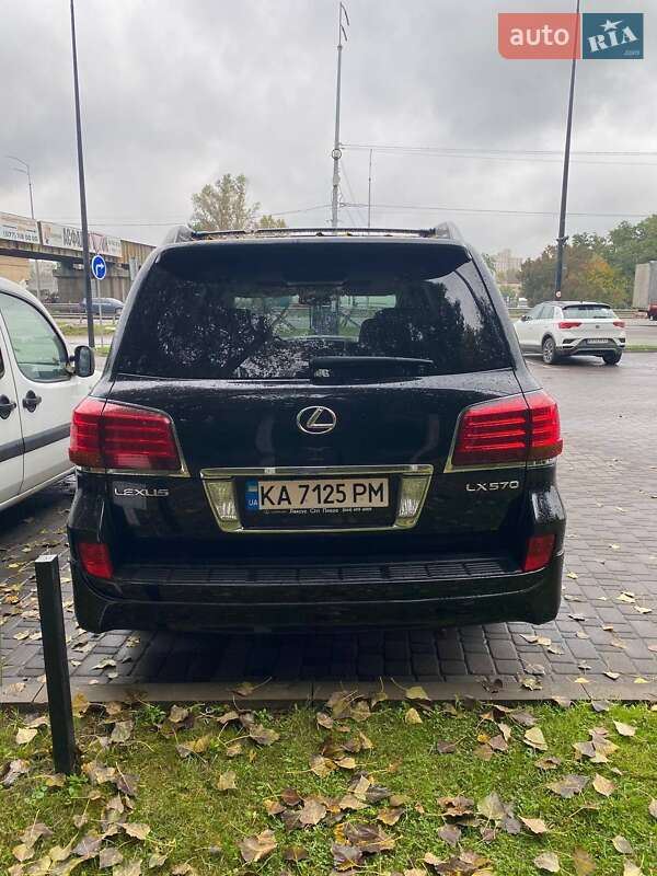 Фото Lexus LX з оголошення AUTO.RIA