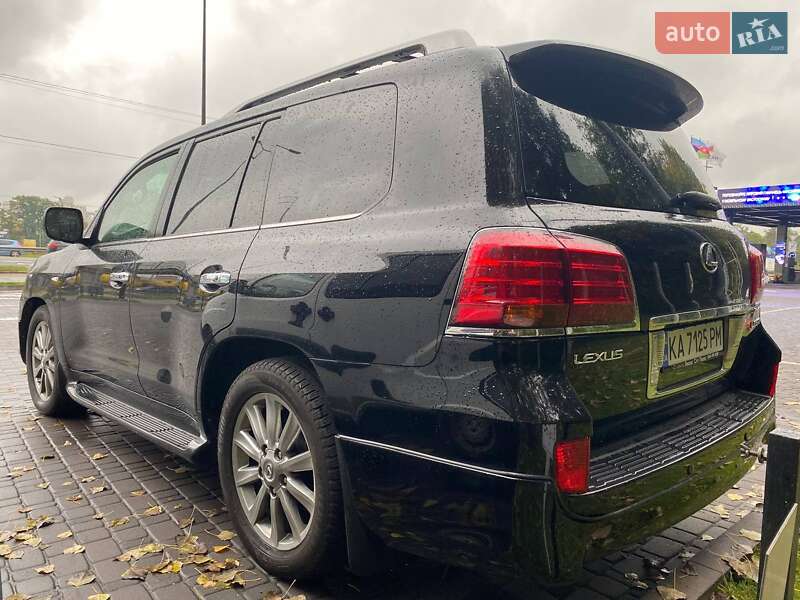 Фото Lexus LX з оголошення AUTO.RIA