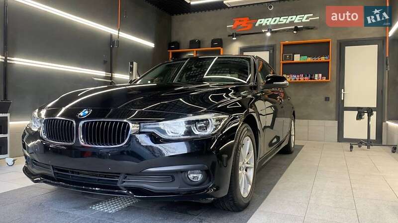 Фото BMW 3 Series з оголошення AUTO.RIA