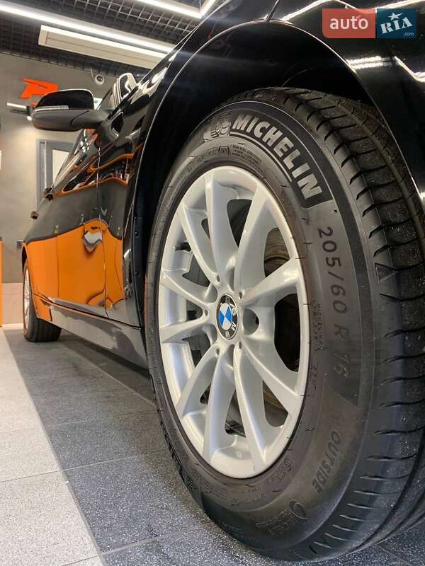 Фото BMW 3 Series з оголошення AUTO.RIA
