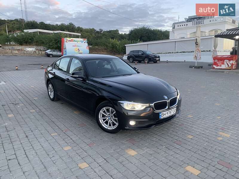Фото BMW 3 Series з оголошення AUTO.RIA