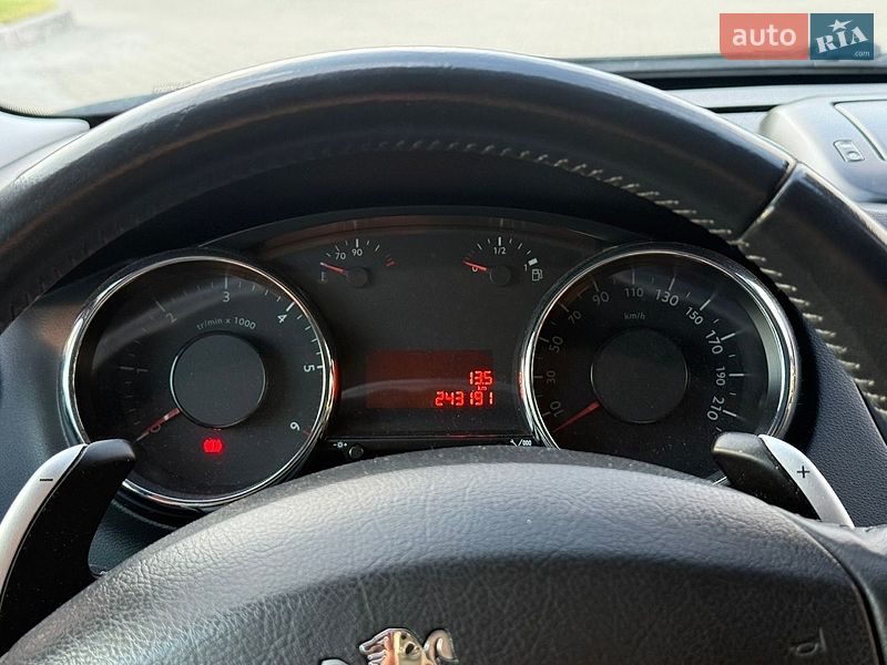 Фото Peugeot 5008 з оголошення AUTO.RIA