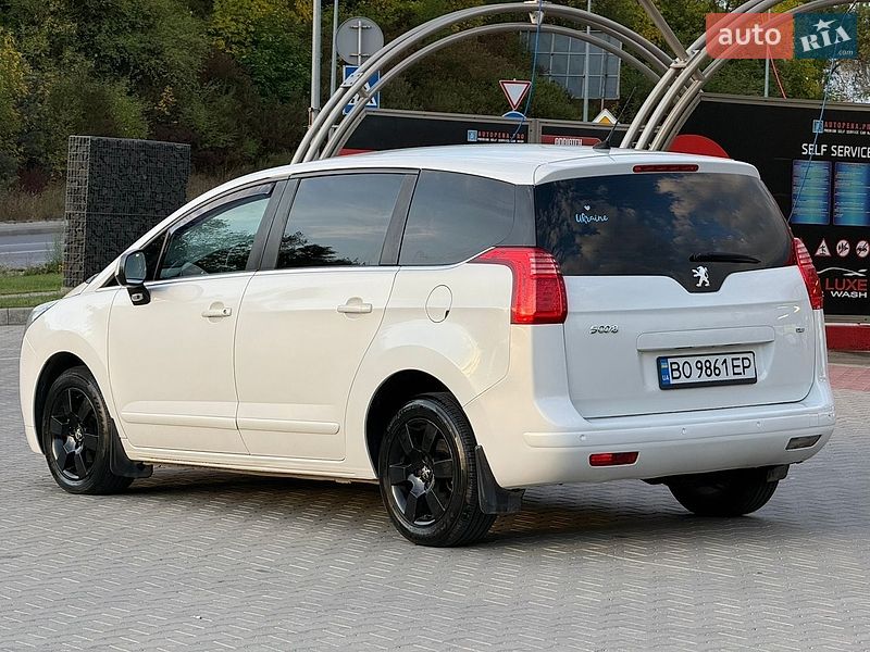 Фото Peugeot 5008 з оголошення AUTO.RIA