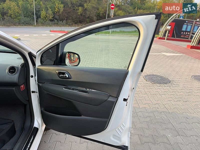 Фото Peugeot 5008 з оголошення AUTO.RIA