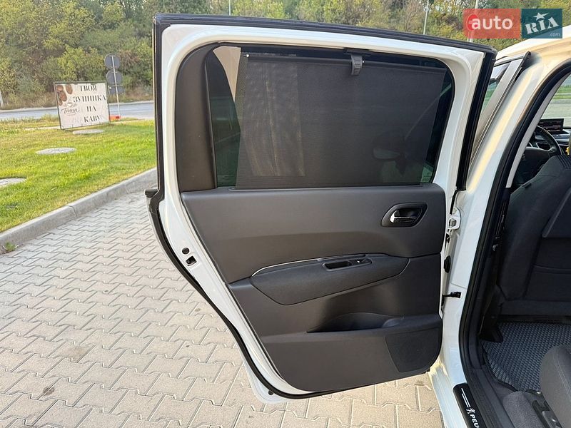 Фото Peugeot 5008 з оголошення AUTO.RIA