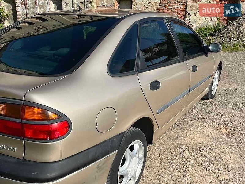Фото Renault Laguna з оголошення AUTO.RIA