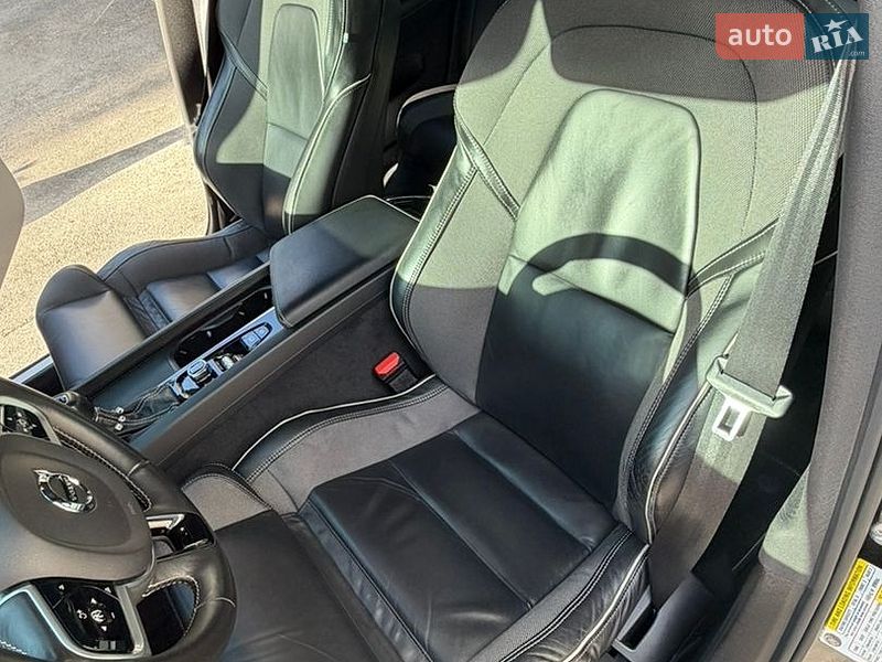 Фото Volvo S60 з оголошення AUTO.RIA