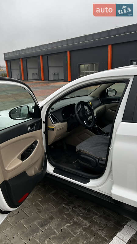Фото Hyundai Tucson з оголошення AUTO.RIA