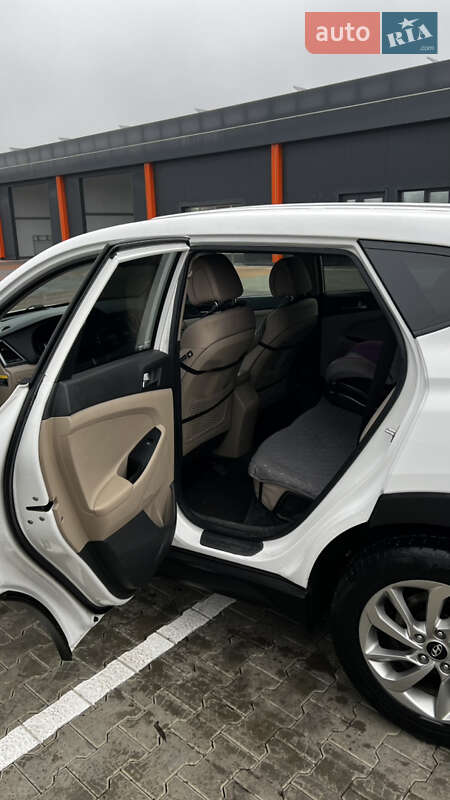 Фото Hyundai Tucson з оголошення AUTO.RIA
