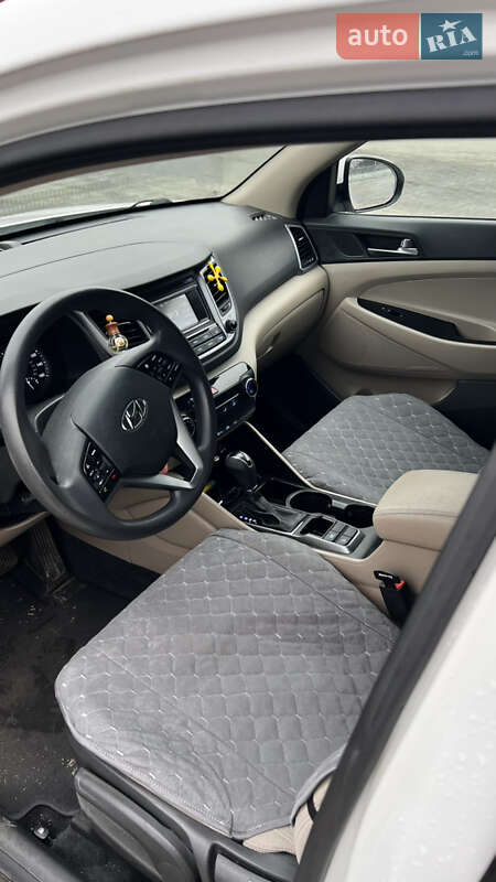 Фото Hyundai Tucson з оголошення AUTO.RIA