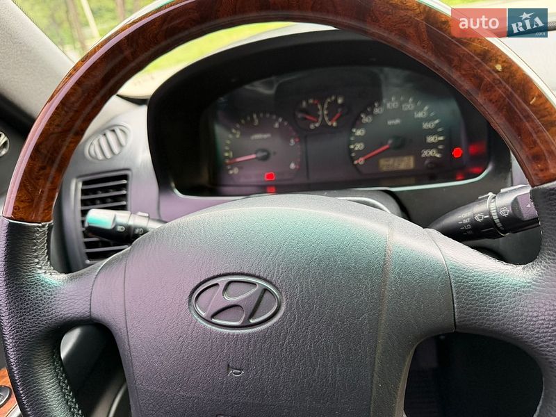 Фото Hyundai Terracan з оголошення AUTO.RIA