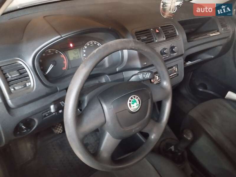 Фото Skoda Fabia з оголошення AUTO.RIA