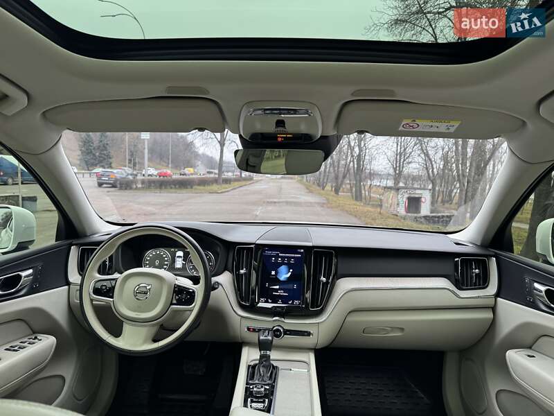 Фото Volvo XC60 з оголошення AUTO.RIA
