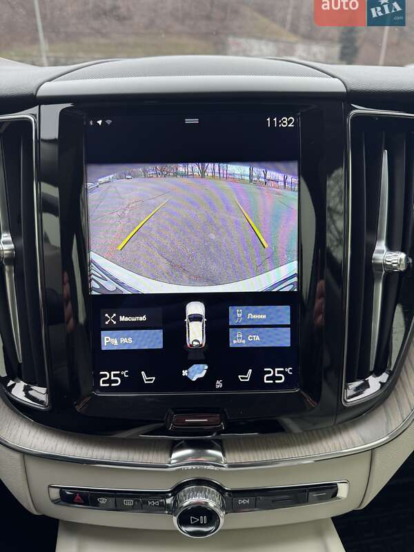 Фото Volvo XC60 з оголошення AUTO.RIA