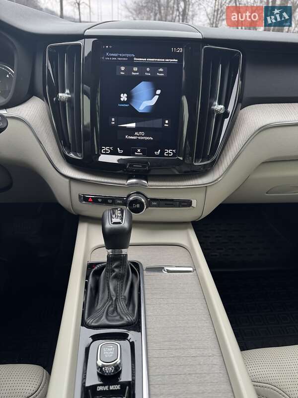 Фото Volvo XC60 з оголошення AUTO.RIA