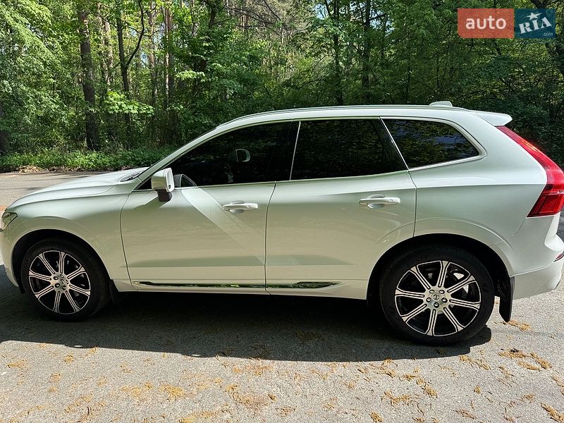 Фото Volvo XC60 з оголошення AUTO.RIA