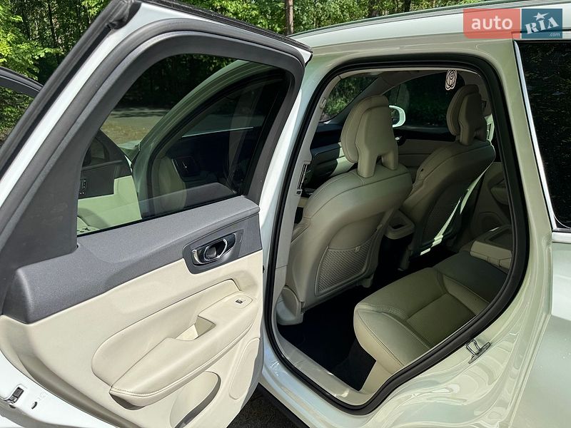 Фото Volvo XC60 з оголошення AUTO.RIA