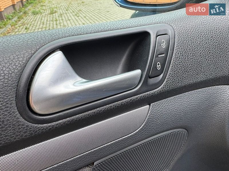 Фото Volkswagen Golf з оголошення AUTO.RIA