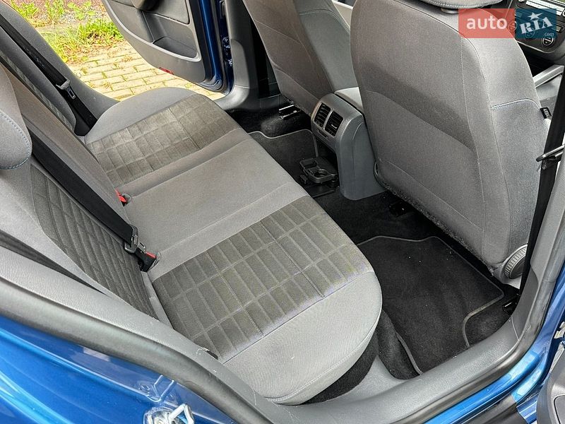 Фото Volkswagen Golf з оголошення AUTO.RIA
